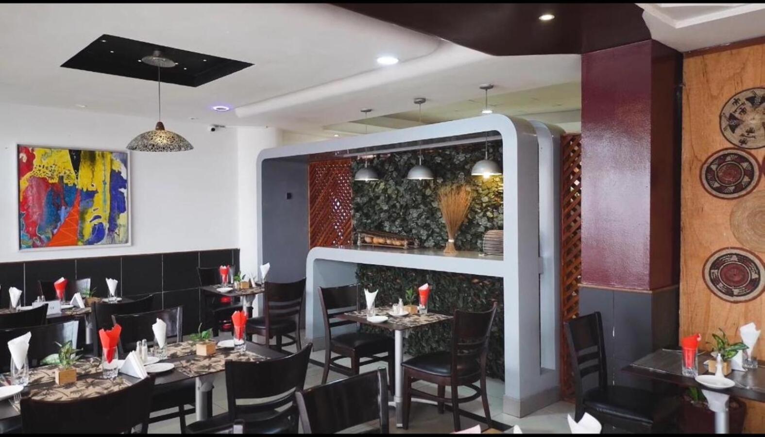 Nobila Airport Hotel Κοτονού Εξωτερικό φωτογραφία