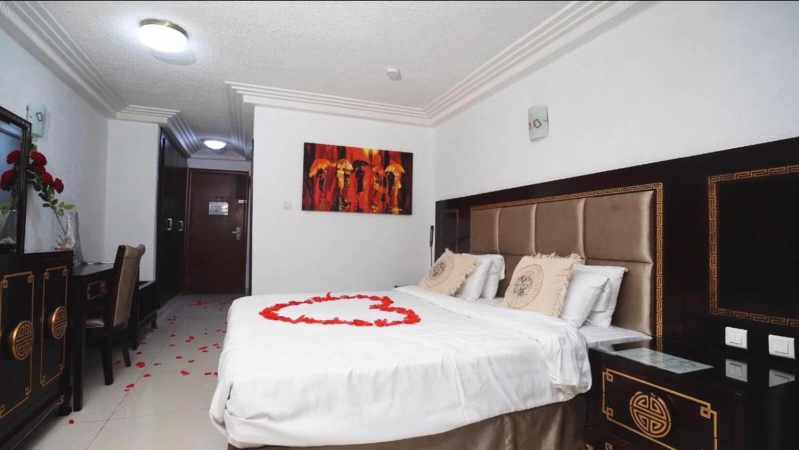 Nobila Airport Hotel Κοτονού Εξωτερικό φωτογραφία