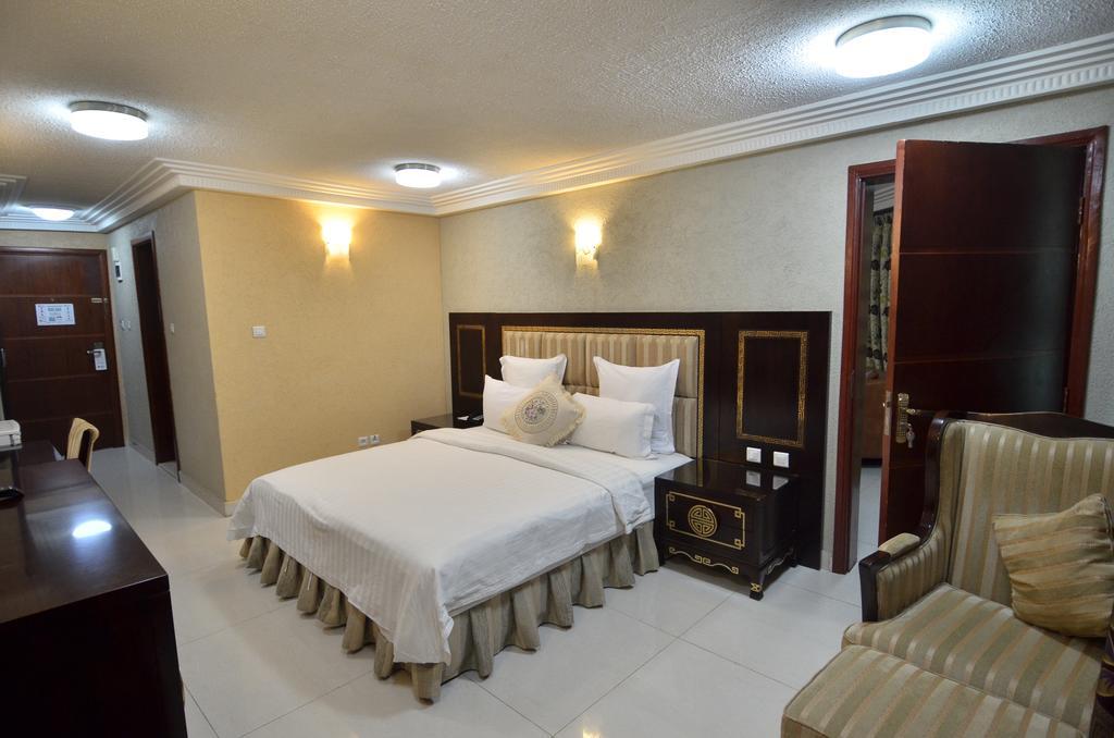 Nobila Airport Hotel Κοτονού Εξωτερικό φωτογραφία