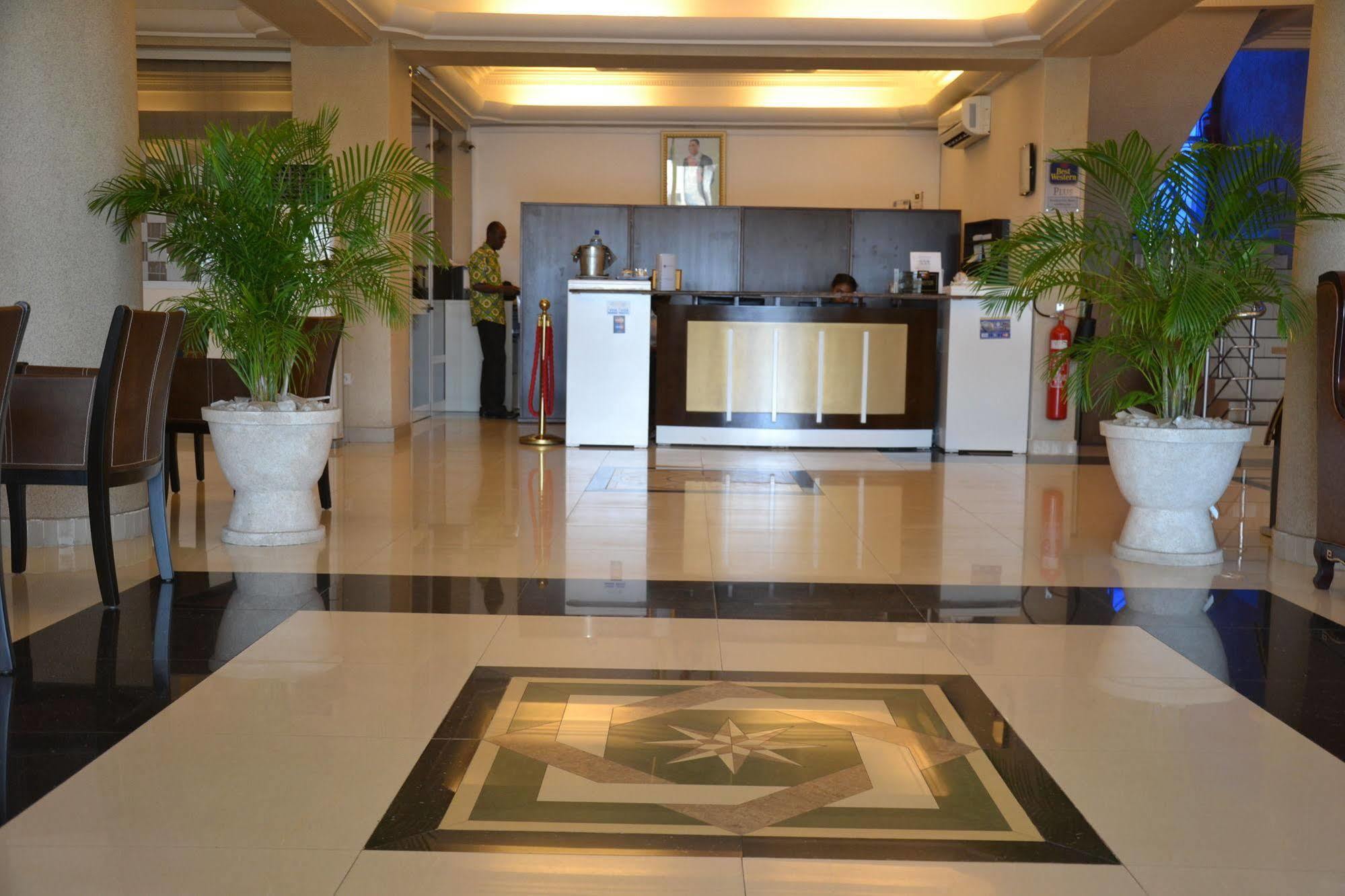 Nobila Airport Hotel Κοτονού Εξωτερικό φωτογραφία
