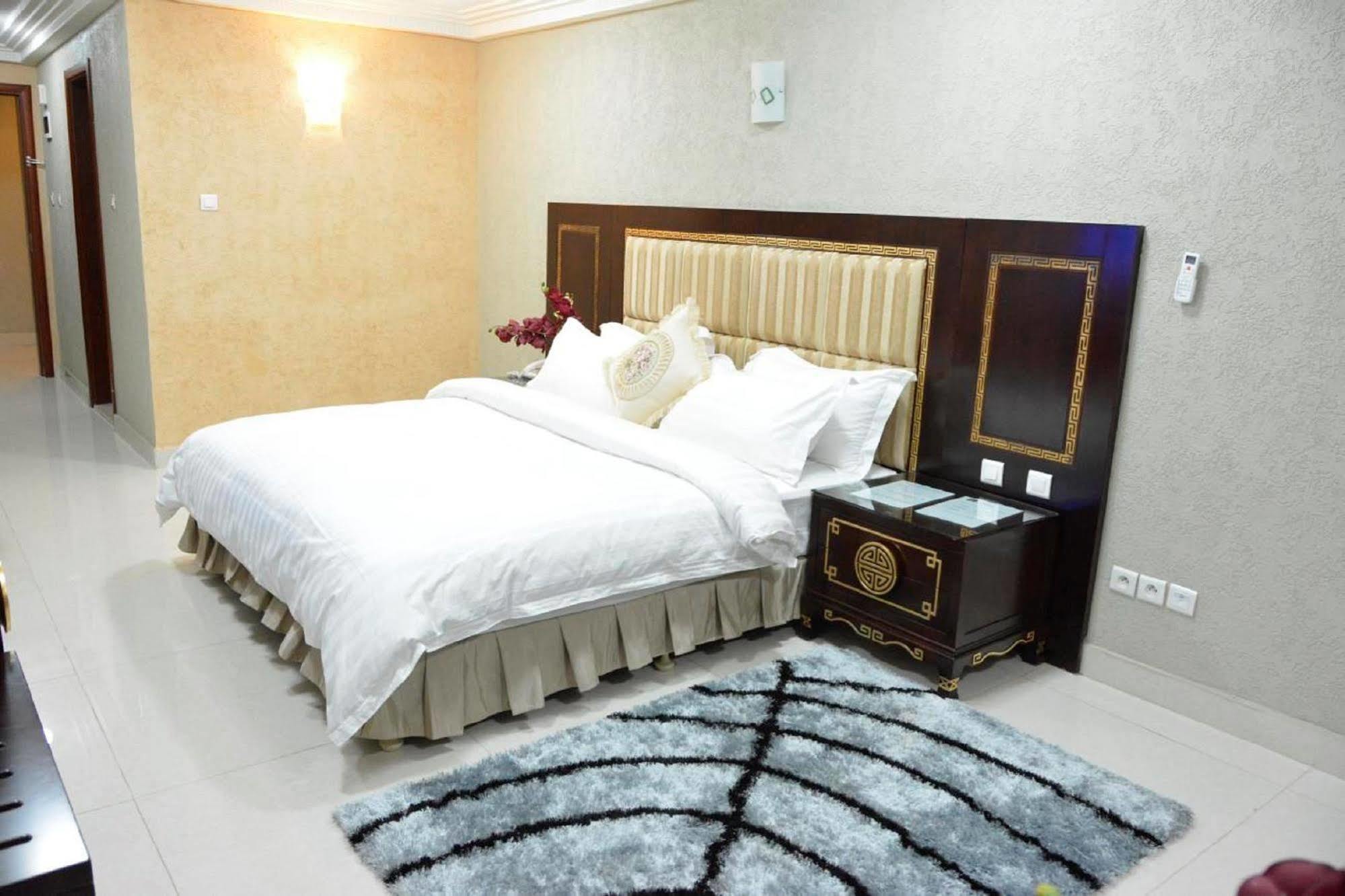 Nobila Airport Hotel Κοτονού Εξωτερικό φωτογραφία